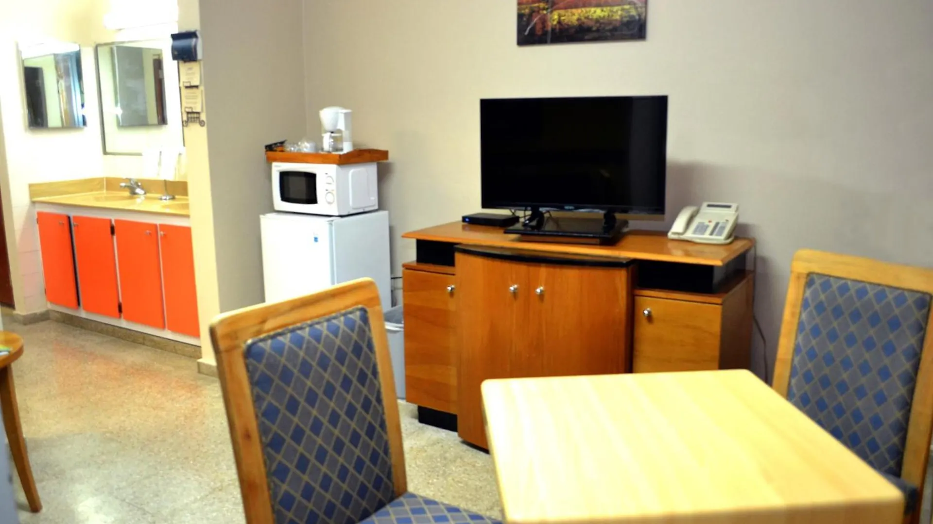 招待所 Hostal Universitario 圣赫尔曼