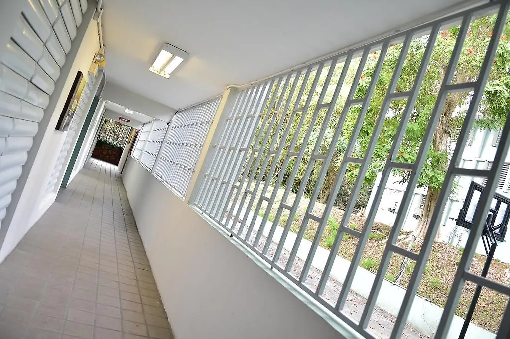 招待所 Hostal Universitario 圣赫尔曼